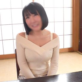 FC2 PPV 4820413　【Gカップ】アラフォー離れした可愛さ、爆乳の人妻。 旦那と一緒の寝室で不倫行為に及び、痙攣するほど気持ちよくなる。